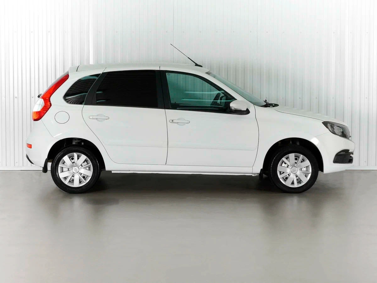 Lada Granta Хэтчбек - фото №5